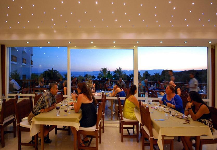 Hotel Kerasus Çeşme Restaurant photo